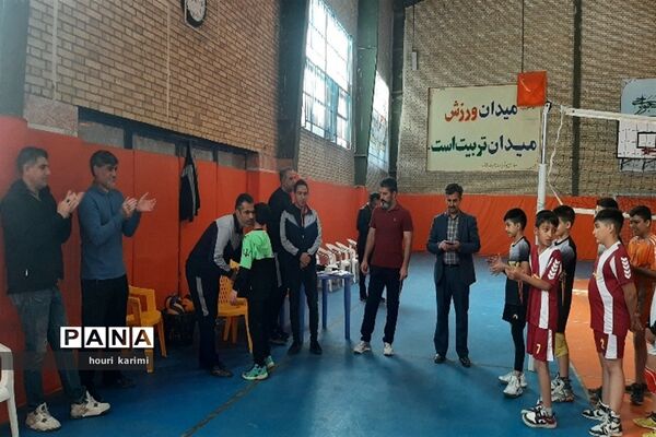 مسابقات مینی والیبال مقطع ابتدائی درشهرستان سملقان