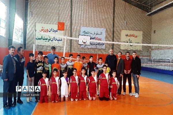 مسابقات مینی والیبال مقطع ابتدائی درشهرستان سملقان
