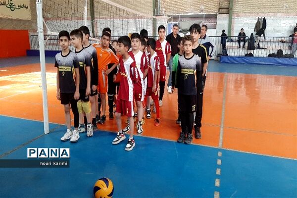 مسابقات مینی والیبال مقطع ابتدائی درشهرستان سملقان