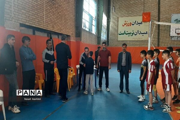 مسابقات مینی والیبال مقطع ابتدائی درشهرستان سملقان
