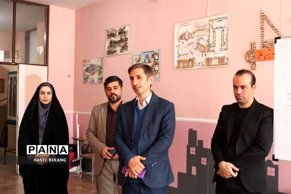 دوره توانمند‌سازی دبیران متوسطه ناحیه یک بهارستان