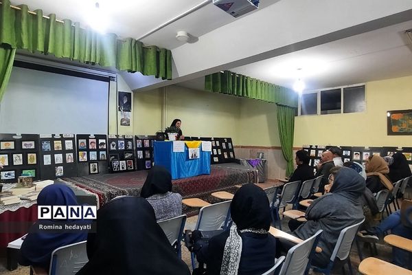 جلسات آموزش خانواده در هنرستان‌ مبتکران رودهن