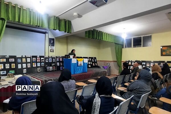 جلسات آموزش خانواده در هنرستان‌ مبتکران رودهن