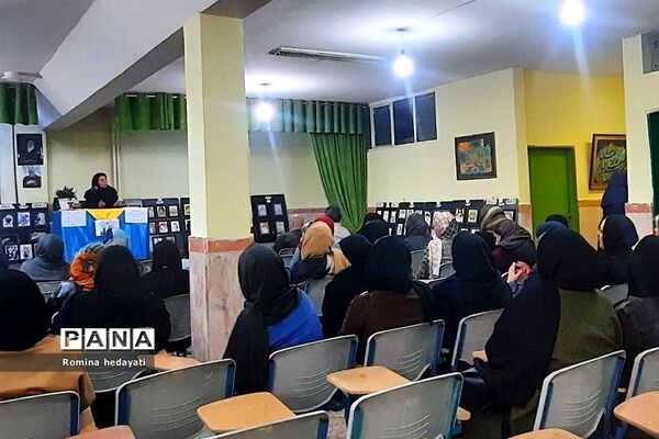 جلسات آموزش خانواده در هنرستان‌ مبتکران رودهن
