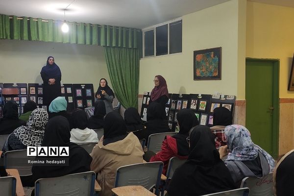 جلسات آموزش خانواده در هنرستان‌ مبتکران رودهن