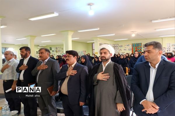 زنگ هفته پژوهش در هنرستان فرزانگان بهبهان