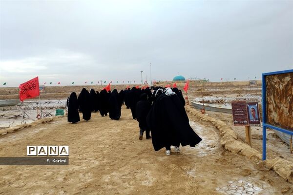 حضور دانش‌آموزان دبیرستان میعاد قم در اردوی راهیان‌نور