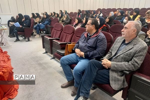 همایش تخصصی کنکور در دبیرستان دوره دوم‌ آیت‌الله طالقانی رودهن