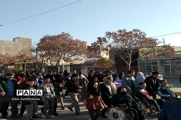 پیاده‌روی جانبازان و توان یابان شیروان به‌مناسبت روز معلولین