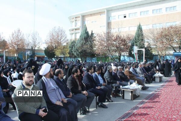 مراسم بدرقه  پیکرشهید مدافع حرم الیاس چگینی در دبیرستان شاهد کوثر