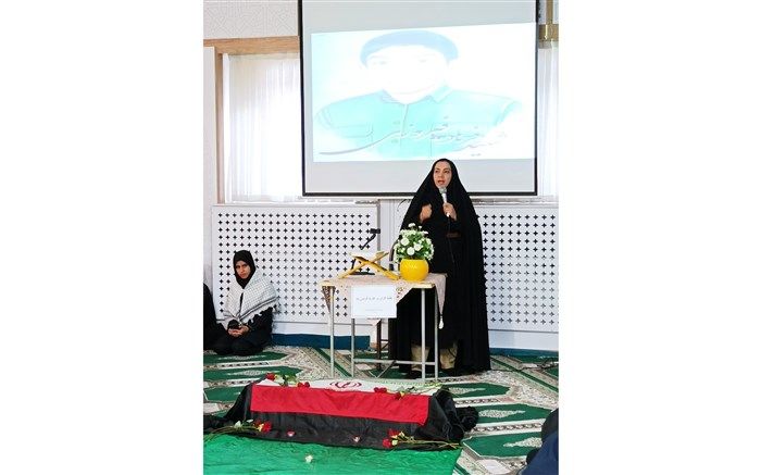 ‌دانش‌آموزان باید شهدا را الگوی خود قرار دهند