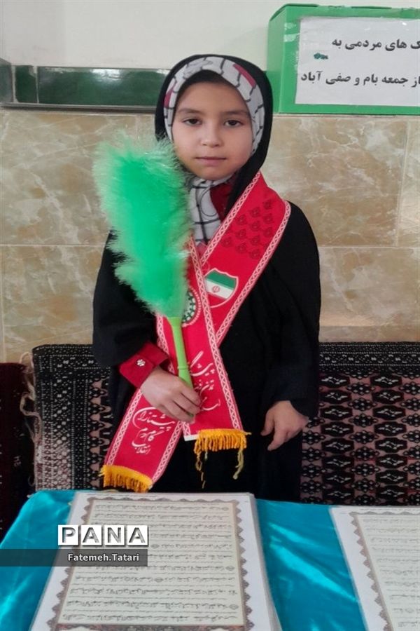 حضور فرهنگیان و دانش‌آموزان شهرستان بام و صفی‌آباد در نماز جمعه‌