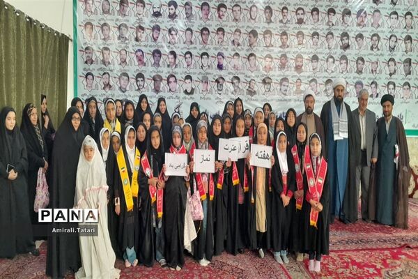 حضور فرهنگیان و دانش‌آموزان شهرستان بام و صفی‌آباد در نماز جمعه‌