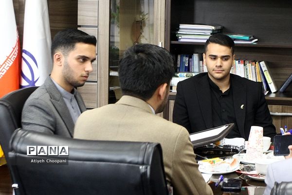 دیدار اعضای مجلس دانش‌آموزی با معاونان وزارت آموزش و پرورش