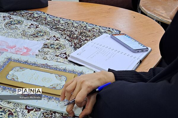تشریح برنامه فراگیر پرورشی و لزوم جهاد تبیین در گردهمایی مدیران مدارس آباده