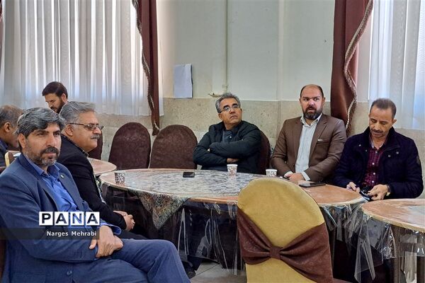 تشریح برنامه فراگیر پرورشی و لزوم جهاد تبیین در گردهمایی مدیران مدارس آباده
