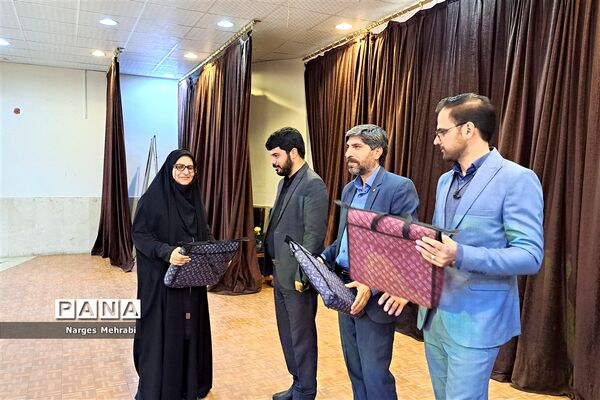 تشریح برنامه فراگیر پرورشی و لزوم جهاد تبیین در گردهمایی مدیران مدارس آباده