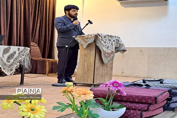 تشریح برنامه فراگیر پرورشی و لزوم جهاد تبیین در گردهمایی مدیران مدارس آباده