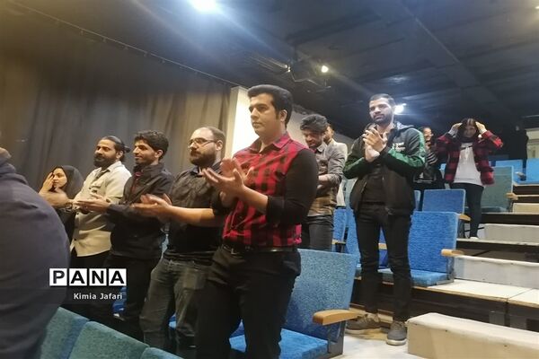 تئاتر چشم های بسته از خواب در بافق