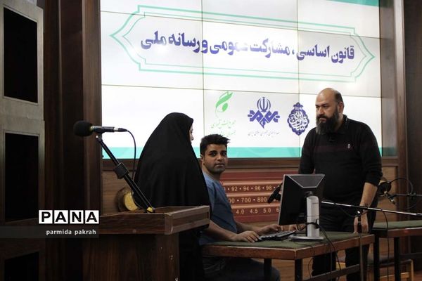 بازدید اعضای مجلس دانش‌آموزی از صدا و سیمای جمهوری اسلامی ایران