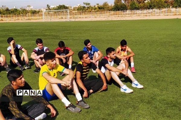 مسابقات دو و میدانی دوره دوم متوسطه پسران مرحله منطقه‌ای در  ورامین