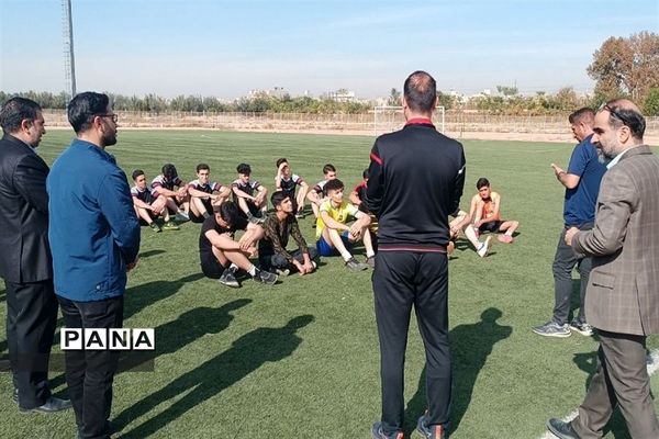 مسابقات دو و میدانی دوره دوم متوسطه پسران مرحله منطقه‌ای در  ورامین