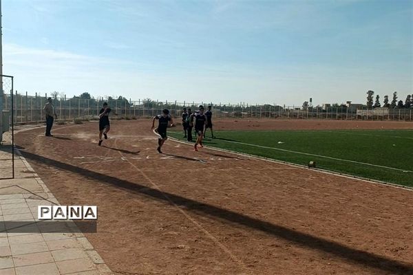 مسابقات دو و میدانی دوره دوم متوسطه پسران مرحله منطقه‌ای در  ورامین