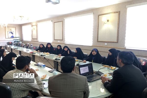 اولین جلسه هیئت رئیسه شورای دانش‌آموزی ناحیه ۵