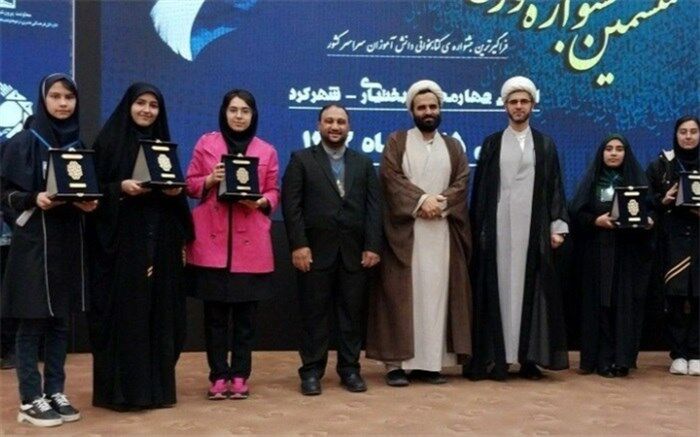مطالعه یکی از عوامل موثر بر شکوفایی استعدادهای بالقوه برای رسیدن به کمال است