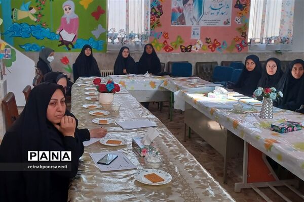 کارگاه توانمندسازی معاونان و مربیان پرورشی در شهرستان فیروزکوه