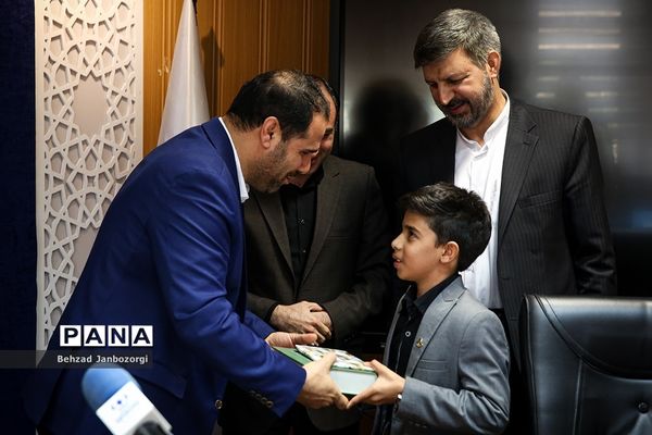 جلسه هیات امنای سازمان دانش‌آموزی