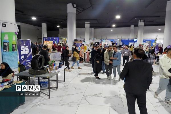 نمایشگاه صنایع دستی و اختراعات در مجتمع طلای سفید شهرستان بجنورد