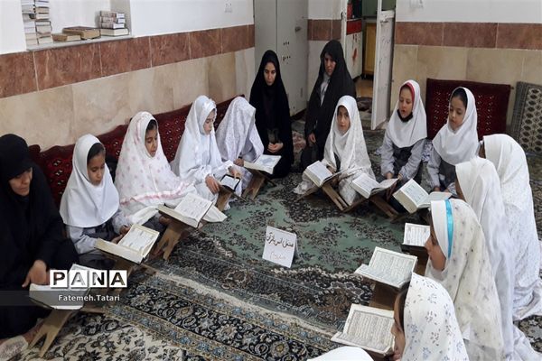 محفل انس با قرآن در مدارس شهرستان بام و صفی‌آباد