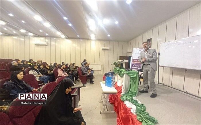 همایش آموزشی و تخصصی کنکور در دبیرستان طالقانی رودهن برگزار شد