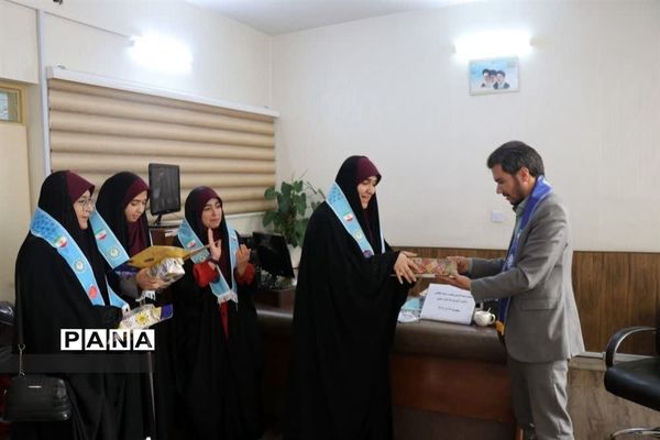 نشست هم‌اندیشی مجلس دانش‌آموزی خراسان رضوی