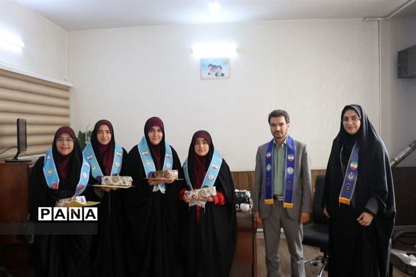 نشست هم‌اندیشی مجلس دانش‌آموزی خراسان رضوی