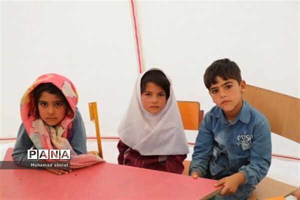 بازدید معاون آموزش ابتدایی وزارت آموزش و پرورش از مدارس عشایری خوزستان