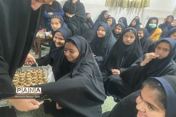 صبحگاه رضوی در آموزشگاه شاهد فردوس