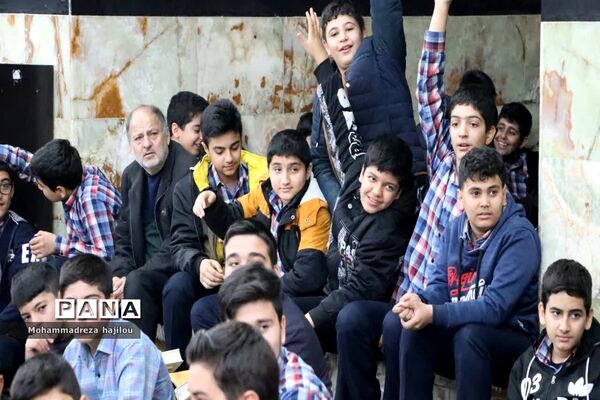 محفل انس با قرآن کریم در هفته قرآن عترت و نماز در ساوه