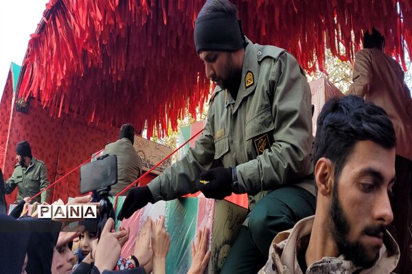 مراسم تشییع باشکوه پیکر شهدای گمنام  در گلپایگان