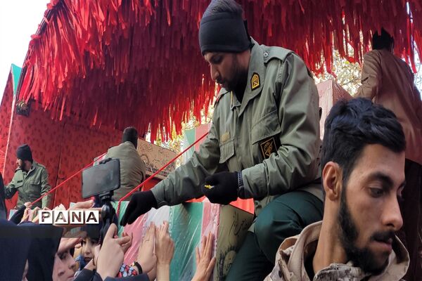 مراسم تشییع باشکوه پیکر شهدای گمنام  در گلپایگان