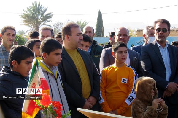 حضور پرشور دانش‌آموزان و فرهنگیان ششده و قره بلاغ در تشییع شهید گمنام