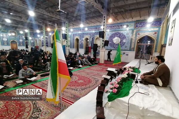 ‌برگزاری محفل انس با قرآن کریم در جوار امامزاده حمزه الرضا (ع) شهرستان شیروان