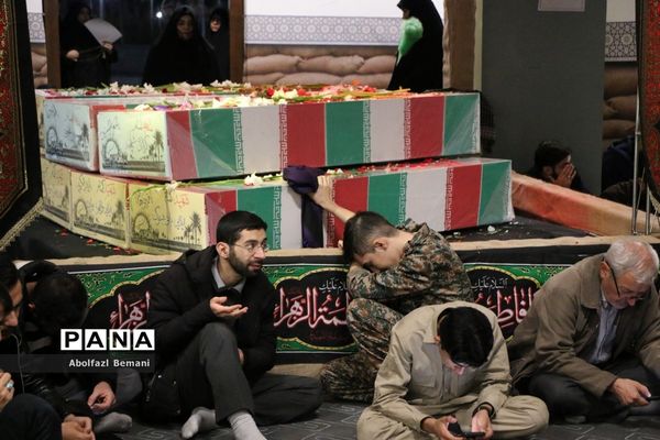 محفل دعا و نیایش در جوار پیکرهای مطهر 8 شهید گمنام دفاع مقدس