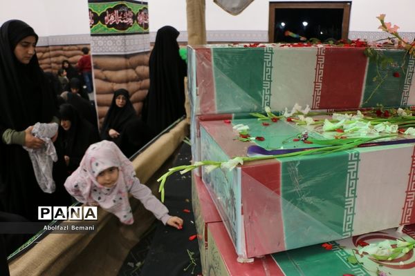 محفل دعا و نیایش در جوار پیکرهای مطهر 8 شهید گمنام دفاع مقدس