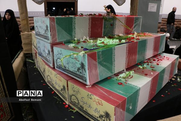 محفل دعا و نیایش در جوار پیکرهای مطهر 8 شهید گمنام دفاع مقدس