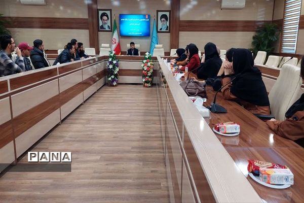 نشست صمیمی دانشجویان با دادستان عمومی و انقلاب  مرکز استان خراسان شمالی