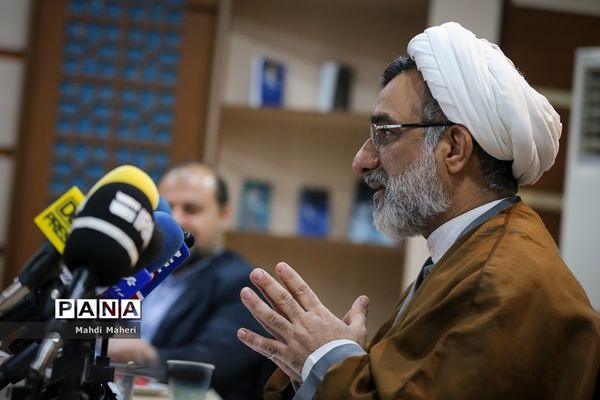 نشست خبری دبیرشورای عالی انقلاب فرهنگی