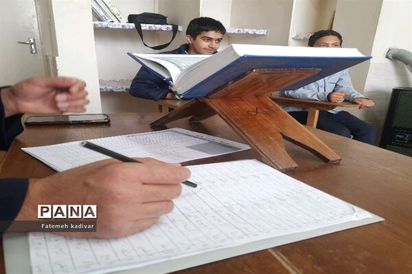 برگزاری مسابقات قرآن و عترت  در مدارس متوسطه آباده