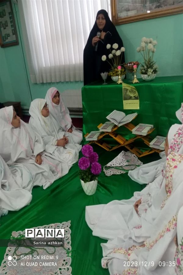 مراسم ختم  صلوات  در مدرسه شاهد معصومه محمودی بیرجند